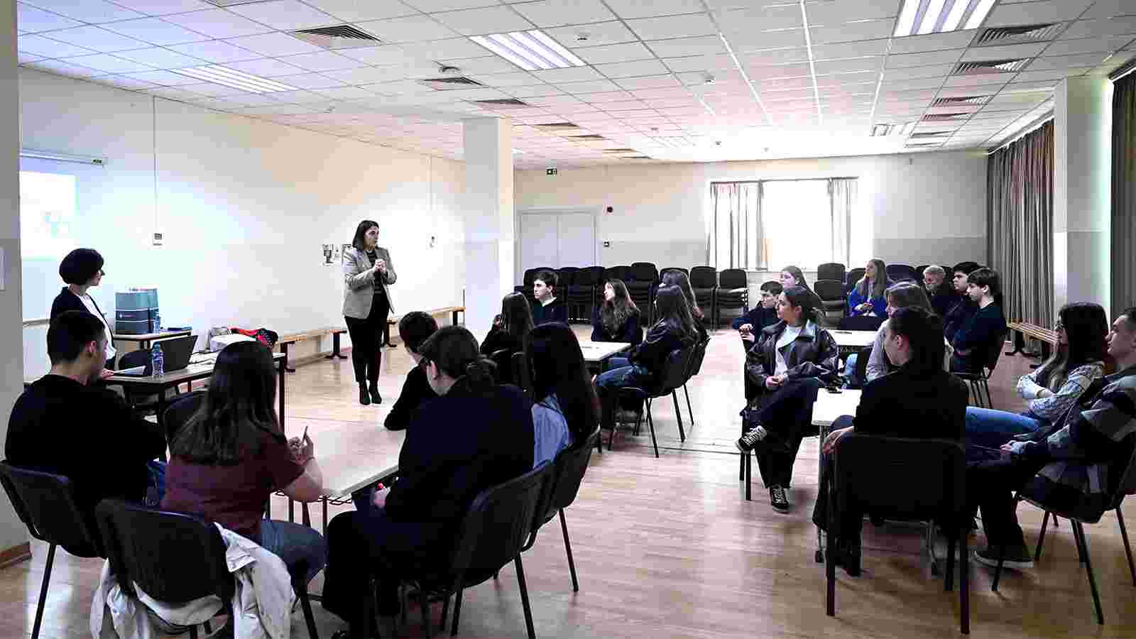 NBG First Vice-Governor Visits Tserovani Public School as Part of the Global Money Week Campaign