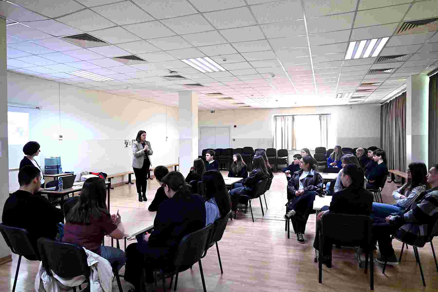 NBG First Vice-Governor Visits Tserovani Public School as Part of the Global Money Week Campaign