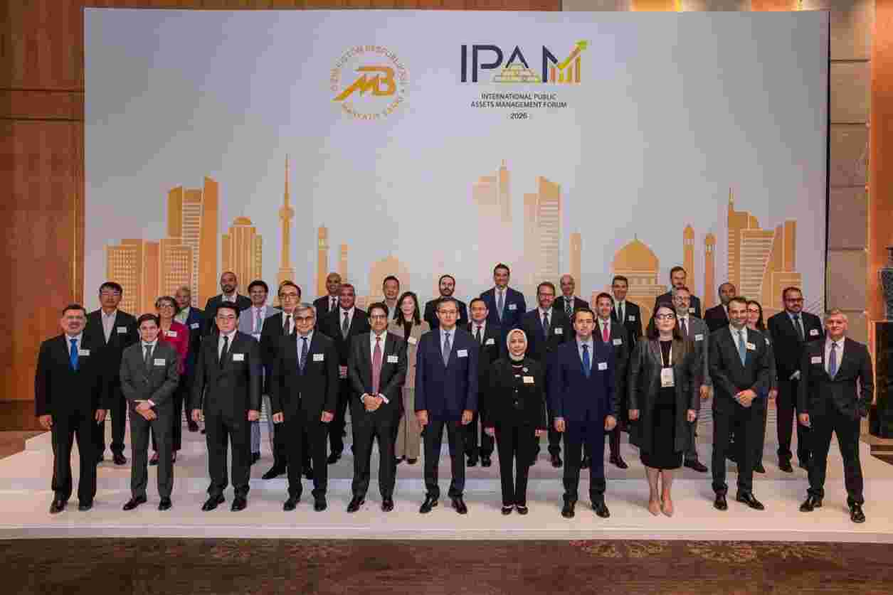 Ekaterine Mikabadze Participates in the International Public Asset Management Forum